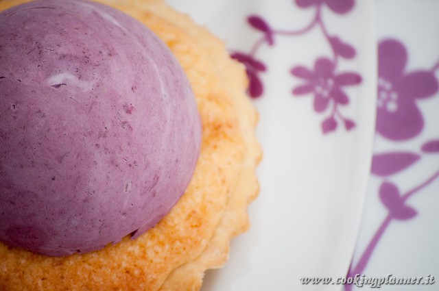 Torta frangipane con mousse di more