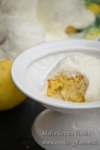 Delizia di babà al limone