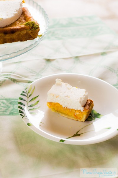 Torta salata ai fiori di sambuco, zucca e mousse di formaggi