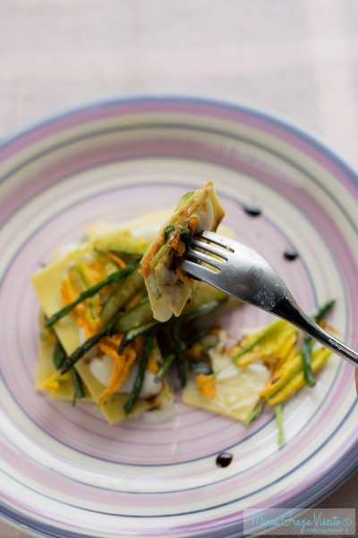 Lasagna aperta con verdure e aceto balsamico