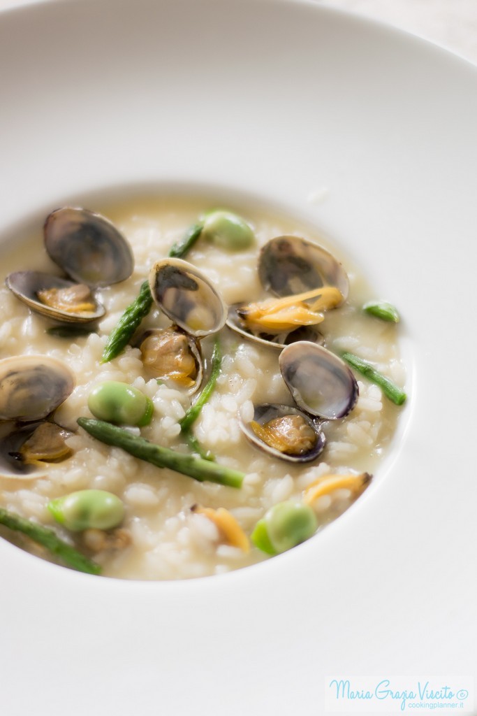 Risotto asparagina, vongole e fave